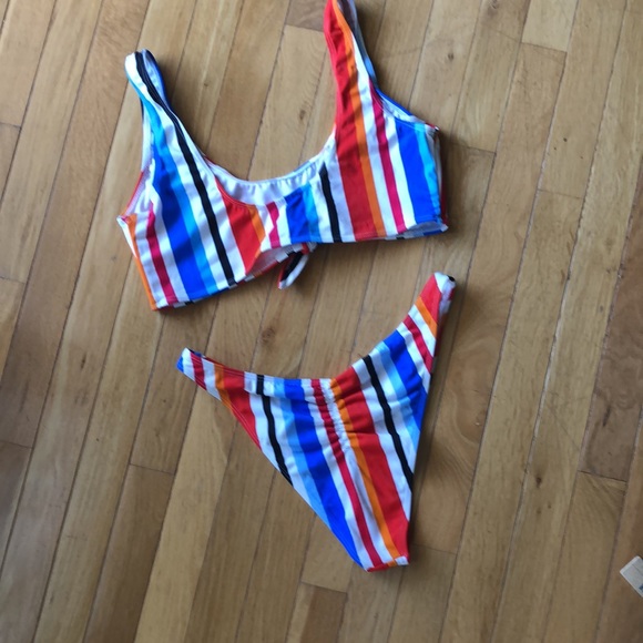 BEACH JOY BIKINI SIZE LARGE - Picture 3 of 7